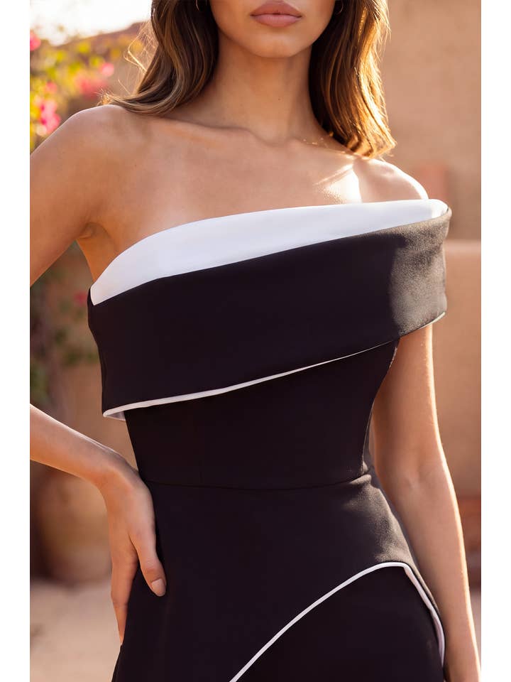Robe de Soirée Formelle Ajustée à Basquine en Crêpe