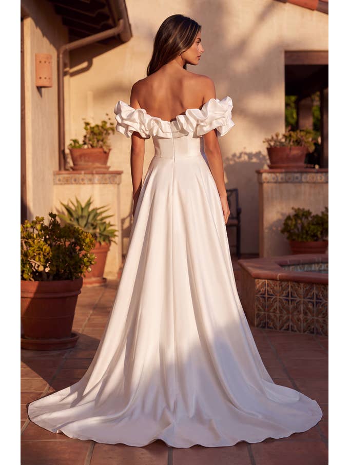 Robe de Bal Longue en Satin à Volants et Épaules Dénudées