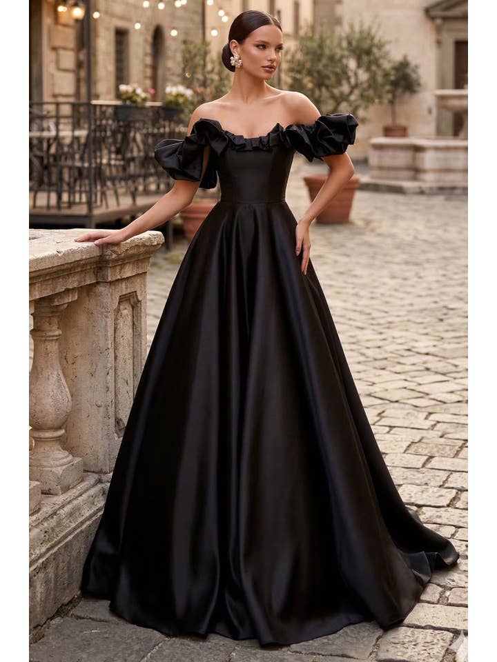 Robe de Bal Longue en Satin à Volants et Épaules Dénudées