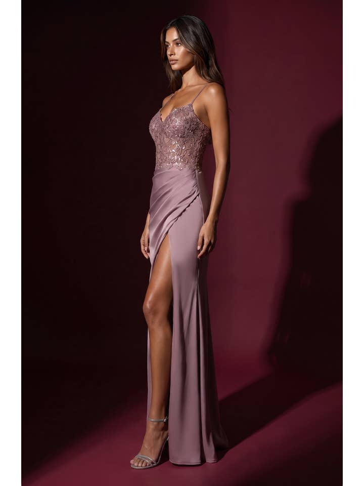 Robe de Soirée Longue à Corsage en Dentelle Florale et Paillettes