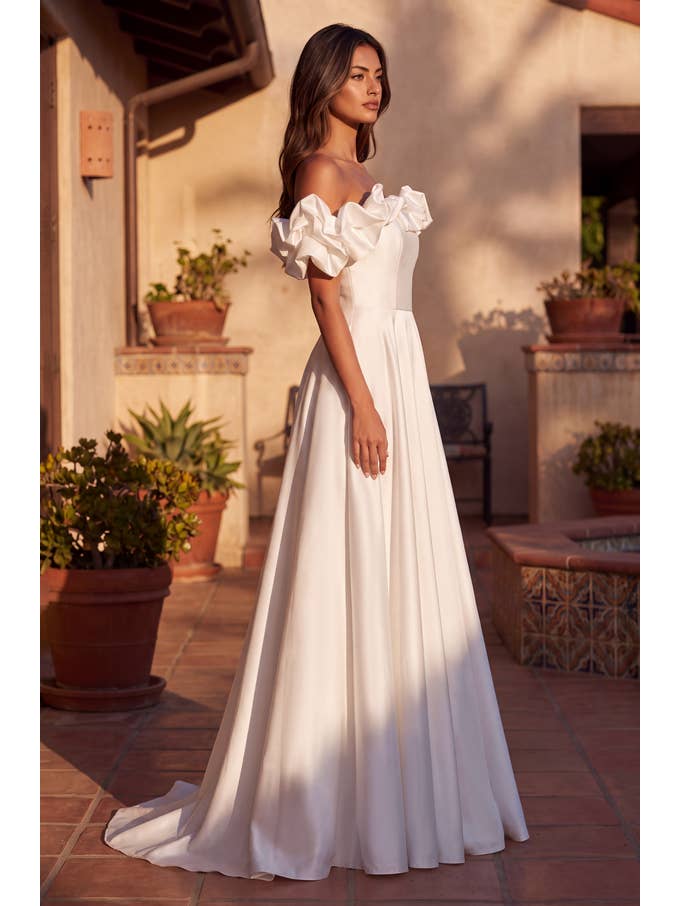 Robe de Bal Longue en Satin à Volants et Épaules Dénudées